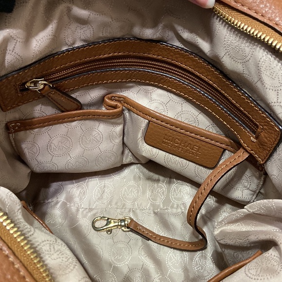 Michael Kors FULTON LARGE SHOULDER TOTE - Picture 12 of 15